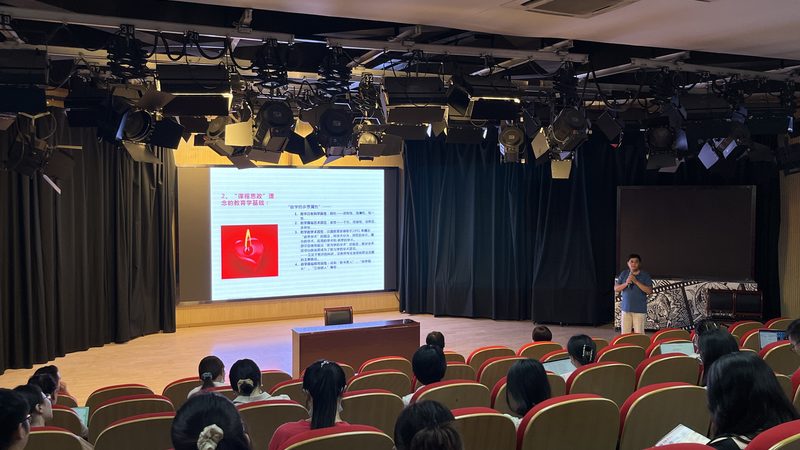 文化传媒公司岗位排名：揭秘行业高薪岗位与晋升路径**